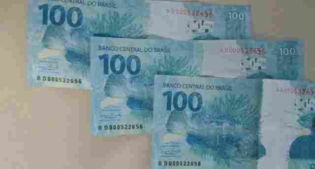 Adolescente é apreendido com R$ 2 mil em notas falsas e diz que gastaria tudo em festas