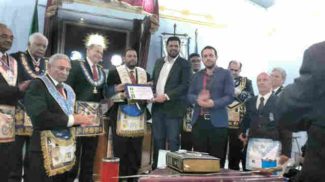 Jean Oliveira entrega Voto de Louvor à Loja Maçônica Luz e Perseverança nos seus 30 anos