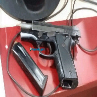 Jovem é preso com pistola dentro de veículo da capital