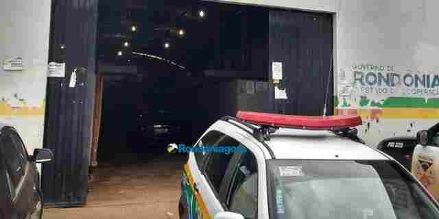 Vítima reage e imobiliza criminoso após roubo de celular