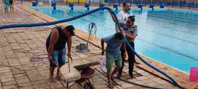 Prefeitura reabre piscina e anuncia licitação para término da obra do Complexo Esportivo Padrão