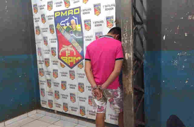 Dona reconhece moto roubada em anúncio e PM prende suspeito