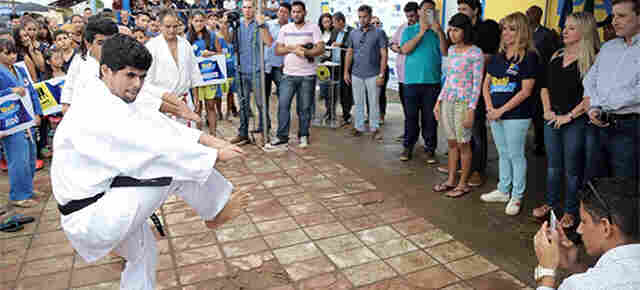 População vai voltar a ocupar o que é seu, diz prefeito ao anunciar edital para obras de conclusão do complexo esportivo do colégio Padrão