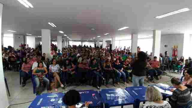 Confúcio diz que vai agilizar proposta para os trabalhadores em educação