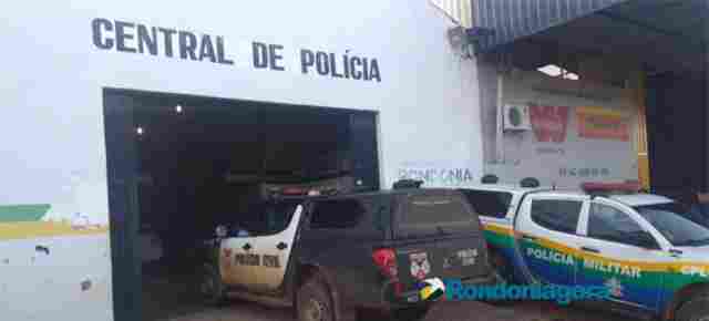 Menor é espancado por populares após roubar celulares com mais dois comparsas