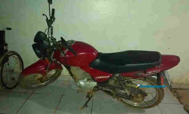 Foragido é recapturado e jovem é preso com moto roubada em Porto Velho