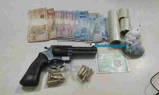 Casal é preso com arma e drogas na Zona Sul