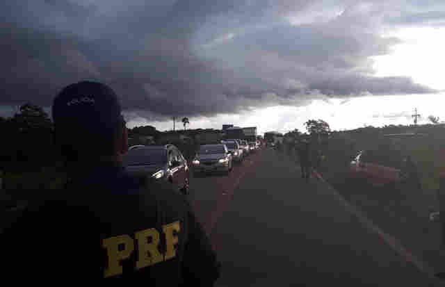 Após promessa, manifestantes liberam a BR-364