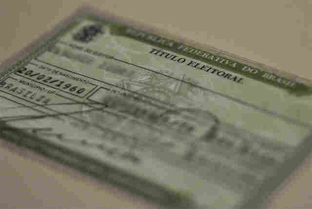 Transexuais e travestis já podem incluir nome social no título de eleitor