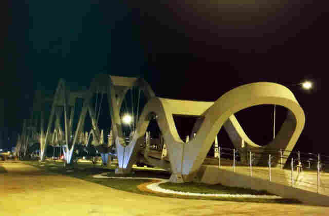 Passarela do Novo Espaço Alternativo em Porto Velho é inaugurada