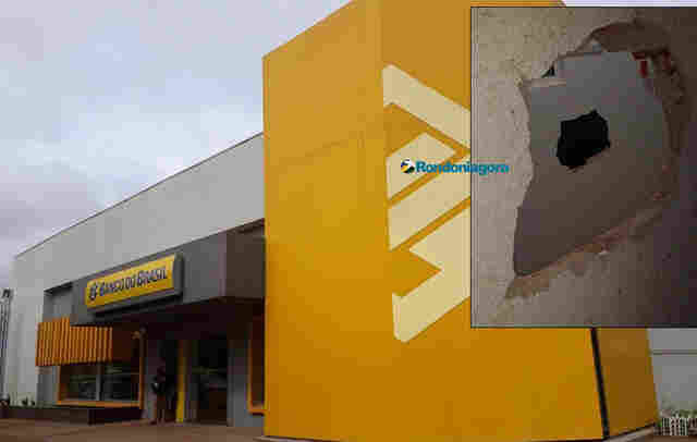 Banco é arrombado e criminosos levam cofre com armas