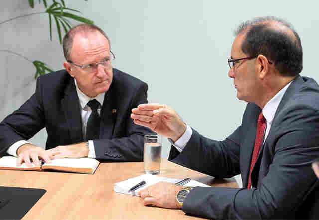 Governo não pode assumir dívidas e Banco do Brasil acena com financiamento do plano de demissões e indenizações na Caerd