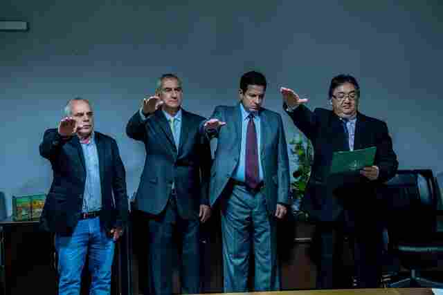 Novo governador já trocou comandos das Finanças e DER