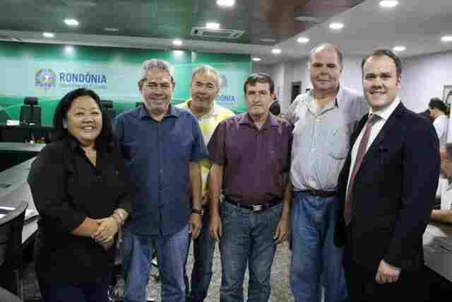 Sindsef participa de reunião com relator revisor da transposição dos servidores do Ex-Território