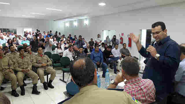 Machadinho comemora 30 anos recebendo Caminhão de Bombeiros moderno e instalação da JUCER