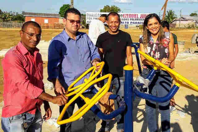Ezequiel Júnior participa da entrega de academias ao ar livre em três municípios e um distrito