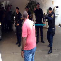 Vídeo mostra confusão na Câmara de Porto Velho após sessão: PM usa gás de pimenta e bala de borracha