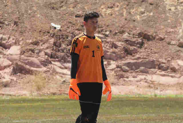 Goleiro destaca a importância do esporte contra a violência