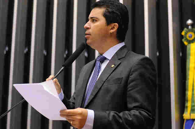Marcos Rogério vai trabalhar por regularização fundiária