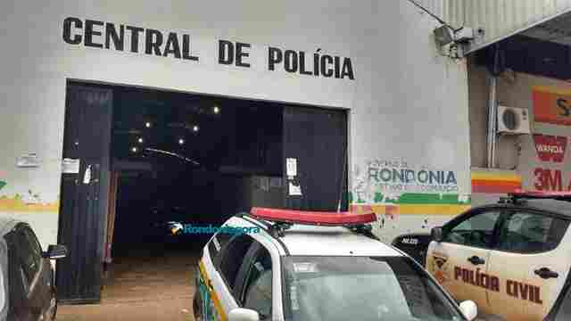 Mulher esfaqueia marido durante discussão e os dois vão parar na delegacia