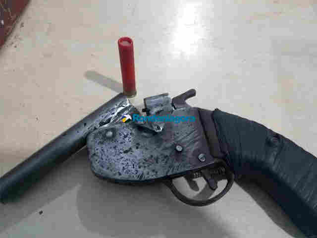 Polícia recebe denúncia e prende homem armado em conveniência na Capital