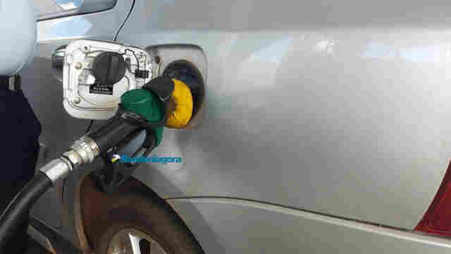 Preço da gasolina cai 2% nas refinarias a partir deste sábado