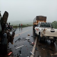 Deputado Léo Moraes e sargento dos bombeiros saem feridos em grave acidente na BR-364; fotos e vídeo