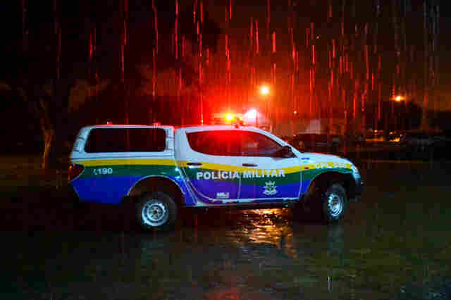 Dupla em moto executa homem com vários tiros