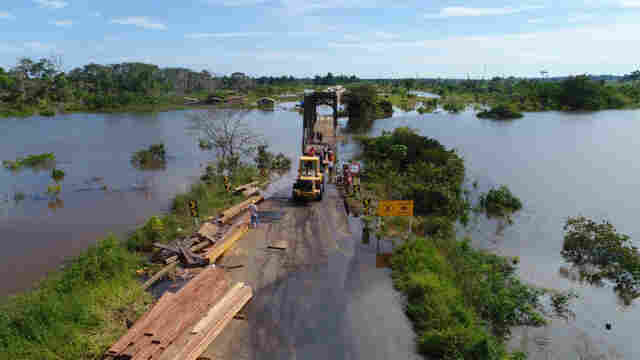 Vídeo: Trânsito é liberado na BR-425 após elevação da ponte sobre o Rio Araras