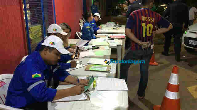 Operação Lei Seca prende 20 motoristas dirigindo embriagados na Capital