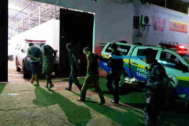 Quarteto é preso com arma após furtar e matar vaca em propriedade rural de Porto Velho