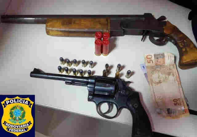 Suspeito de roubo é preso com revólver e espingarda na BR-364