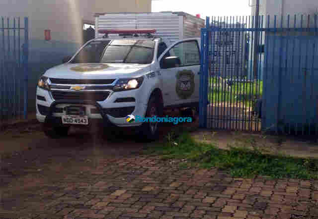 Homem é executado com dois tiros dentro de casa