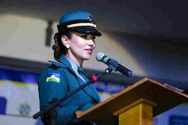 No Dia das Mães, tenente da PM fala do desafio de conciliar profissão e família