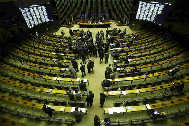Câmara conclui votação de medida provisória da reforma administrativa