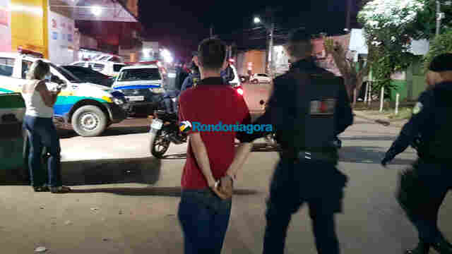 Após roubar celular de adolescente, homem é preso com arma de brinquedo