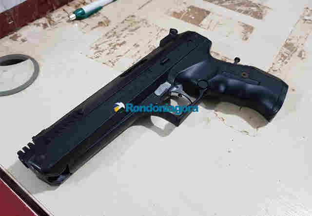 Mulher reage a tentativa de assalto, desarma e atira em bandido na Capital