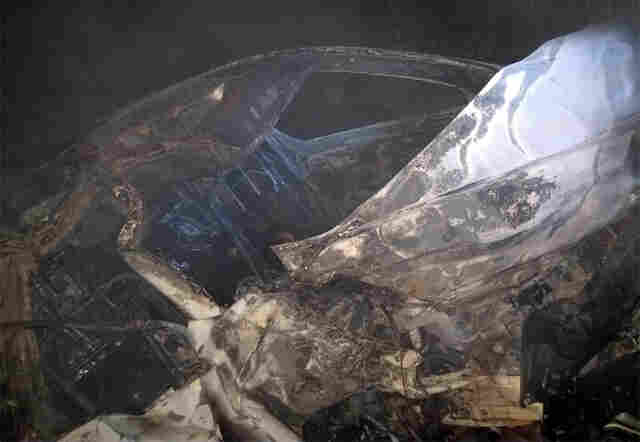 Colisão entre carro e carreta mata três pessoas da mesma família em Extrema