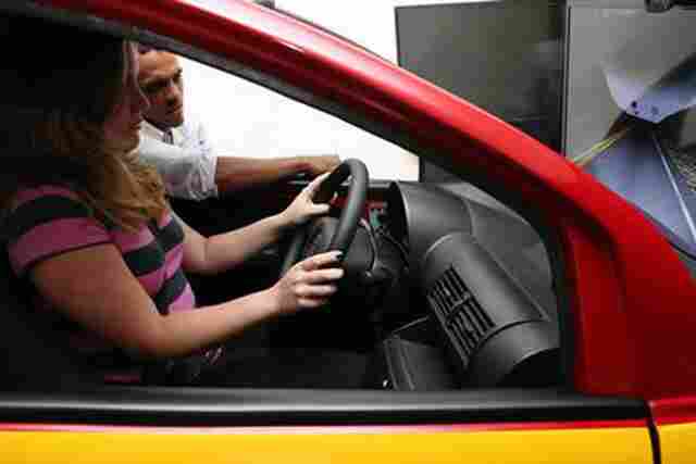 Uso de simulador para obtenção de CNH será facultativo; horas aulas diminuem