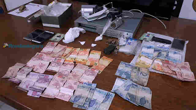 Denarc prende bando com drogas e dinheiro