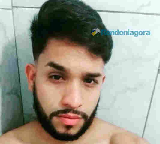 Venezuelano furta 2.600 dólares do amigo e é preso ao tentar trocar no shopping