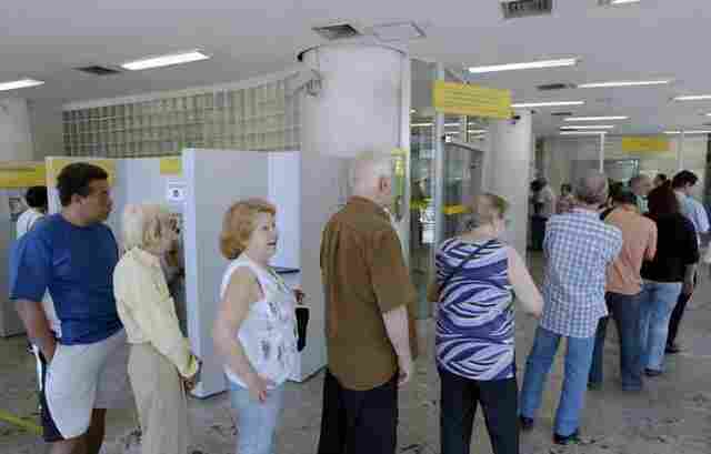 Bancos anunciam medidas para conter assédio para crédito consignado