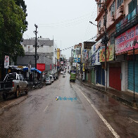 Vídeo: Lojas da 7 de Setembro fecham, mas comércio da Zona Leste ainda resiste após proibições do Governo