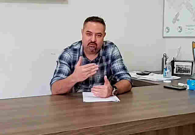 Vídeo: Prefeito anuncia suspensão de testes rápidos após constatar vários casos de “falsos positivos”