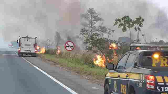 PRF detém homem que causou incêndio nas margens da BR-364