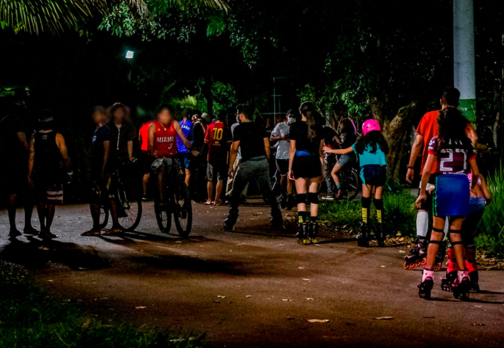 Opera O Encontra Skate Park Lotado E Flagra Festas Clandestinas E