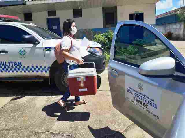 Escolta armada no transporte de vacina contra Covid-19 garante entrega do imunizante no interior de Rondônia