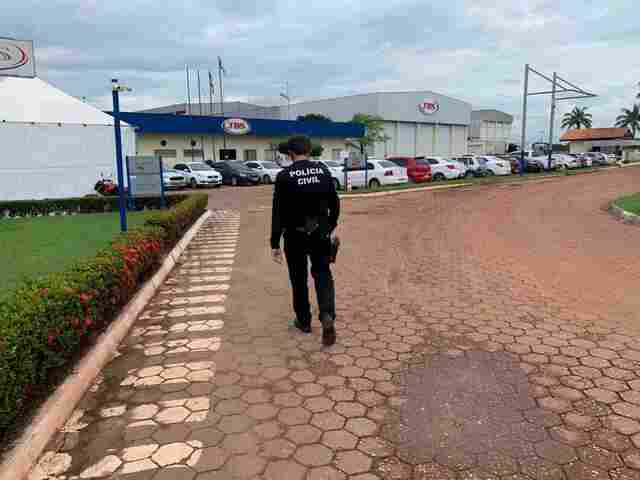 Operação cumpre mandados no frigorífico da JBS em Pimenta Bueno