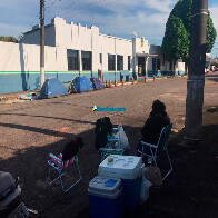 Esposas de militares acampam em frente a quartéis e prometem impedir saída de viaturas