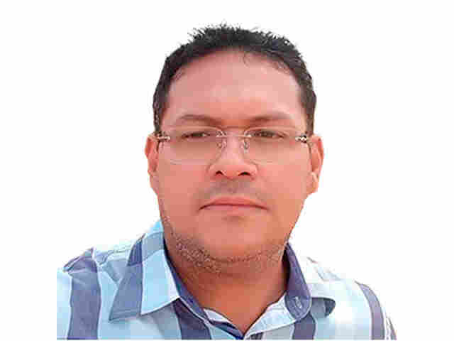 O negacionista quer virar herói